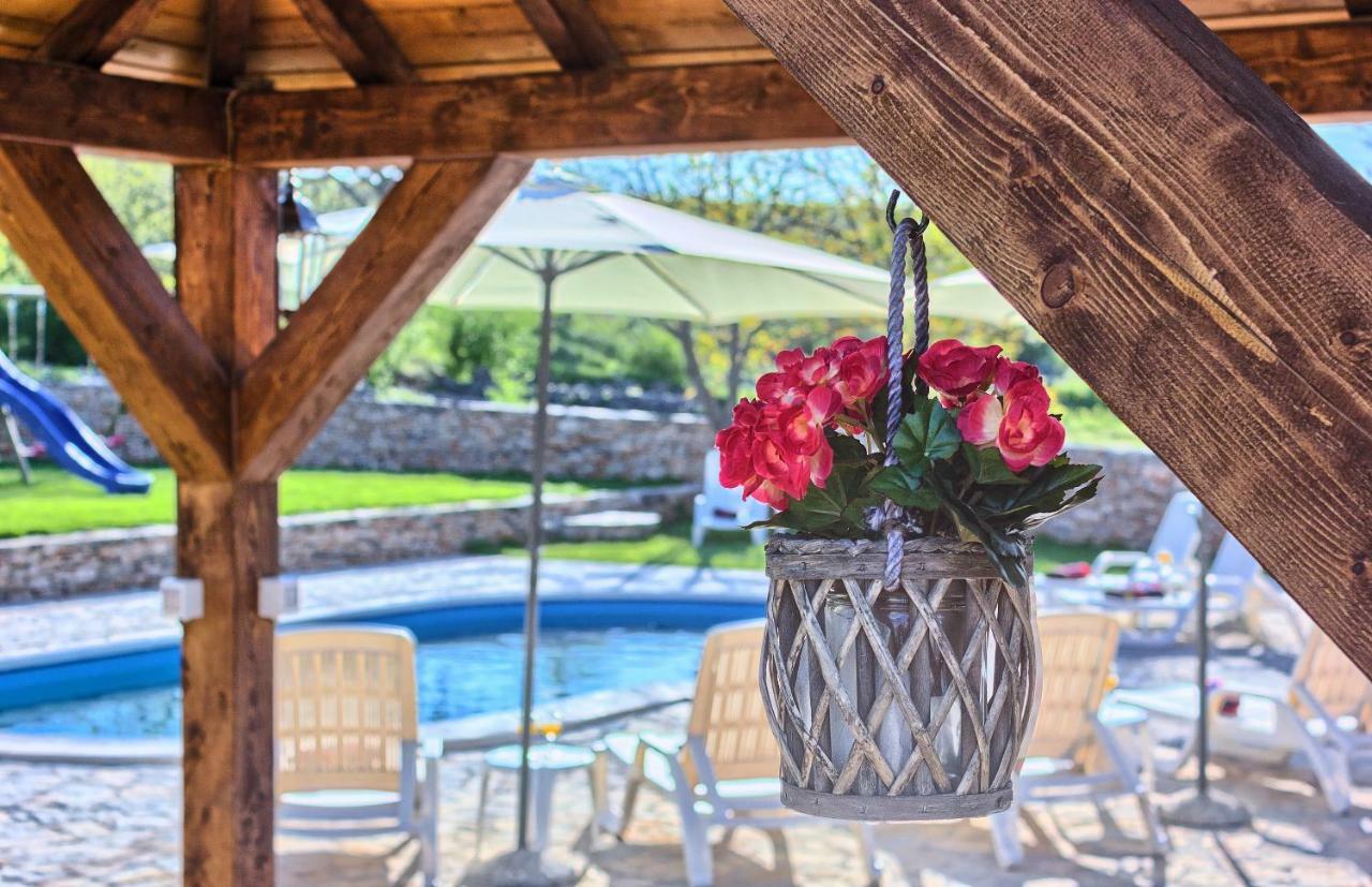 Biorine Dalmatia Stone House - Heated Poolゲストハウス エクステリア 写真