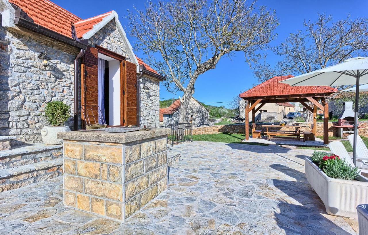 Biorine Dalmatia Stone House - Heated Poolゲストハウス エクステリア 写真