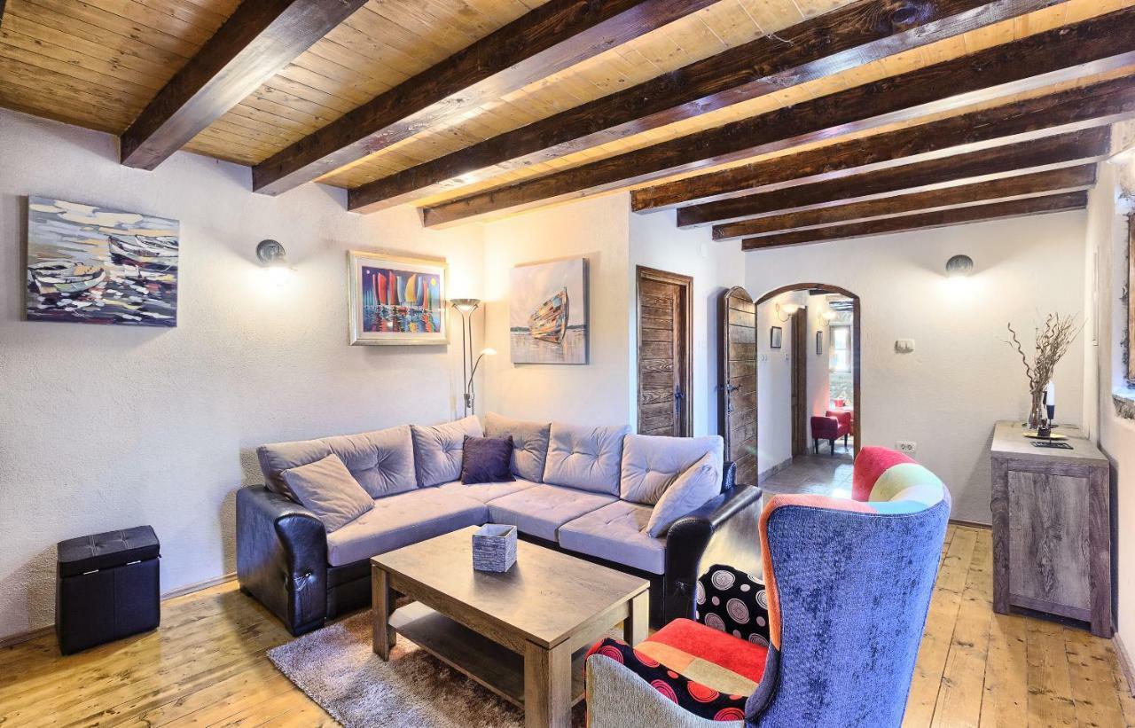 Biorine Dalmatia Stone House - Heated Poolゲストハウス エクステリア 写真