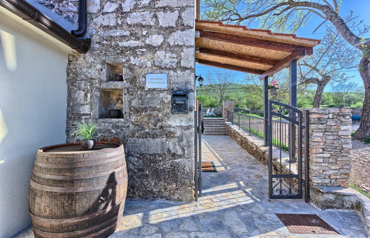 Biorine Dalmatia Stone House - Heated Poolゲストハウス エクステリア 写真