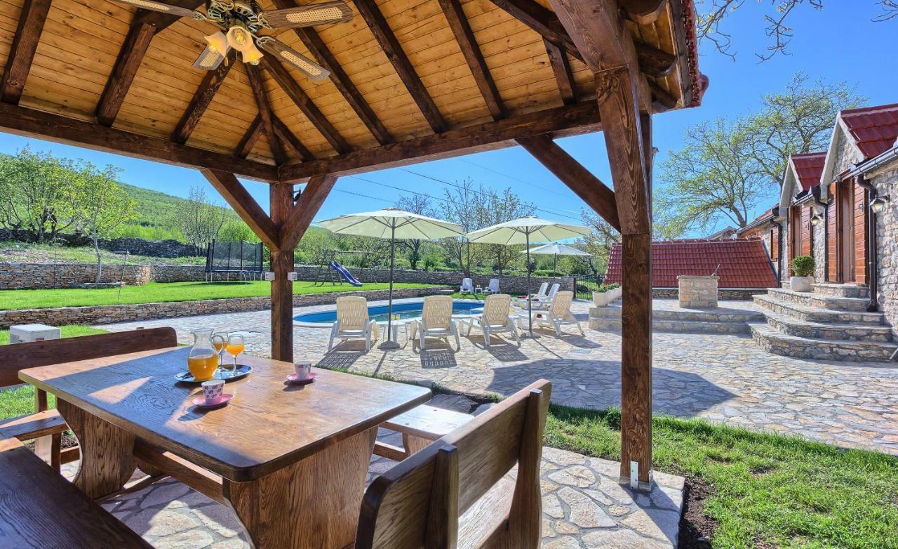 Biorine Dalmatia Stone House - Heated Poolゲストハウス エクステリア 写真